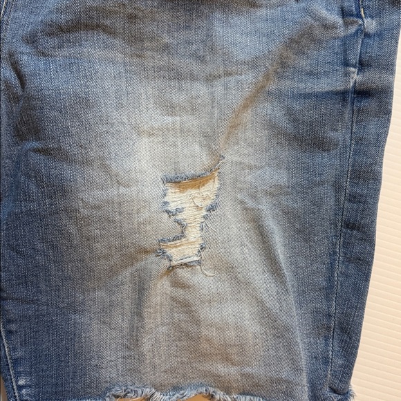 Terra & Sky Distressed Button-Front Denim Shorts - Blue - Picture 3 of 12